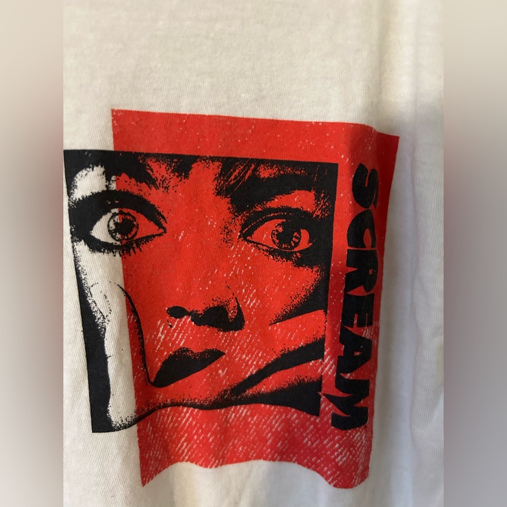 Drew Barrymore Scream Shirt - Picture 3 of 5
